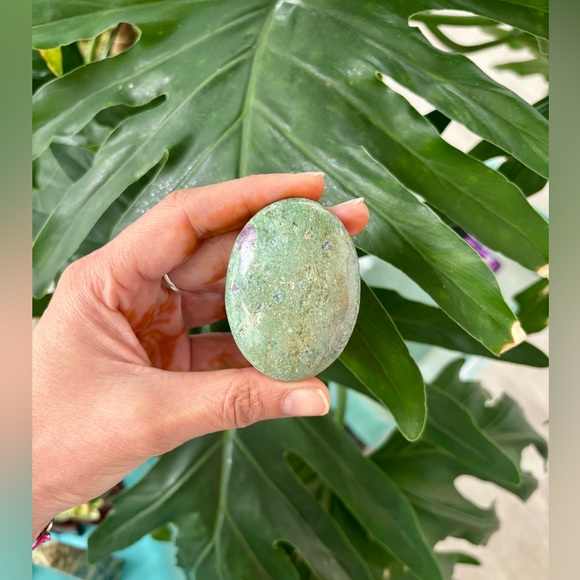 Ruby in Fuchsite from India - Picture 2 of 6